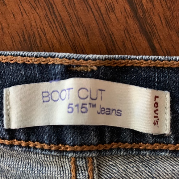 Levi’s Perfectly Slimming Bootcut 512 Jeans - Picture 3 of 6